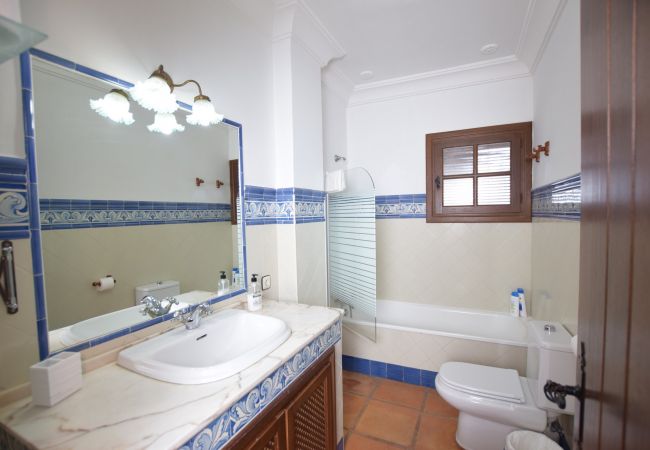 Al Amireh - Baño en suite - dormitorio 4