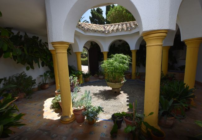 El Balcon - Patio interior