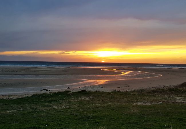 Sobre los Mares - PLAYA