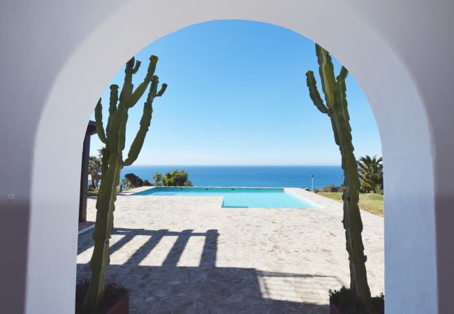 Fare Miti - Zona de piscina