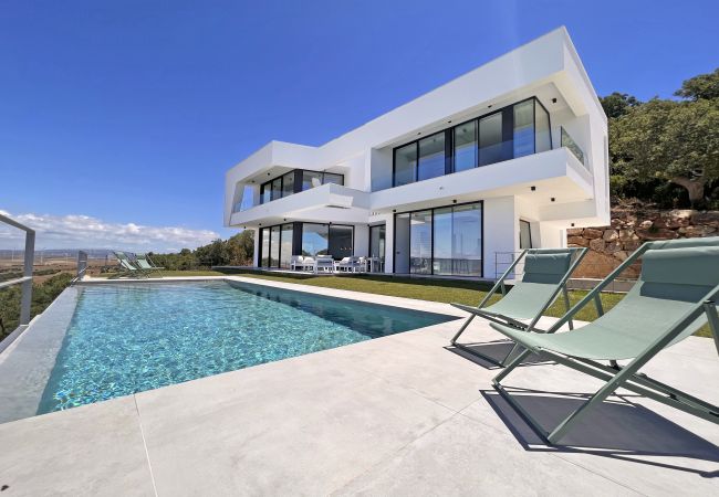 Azara G37 - Zona de piscina y terraza