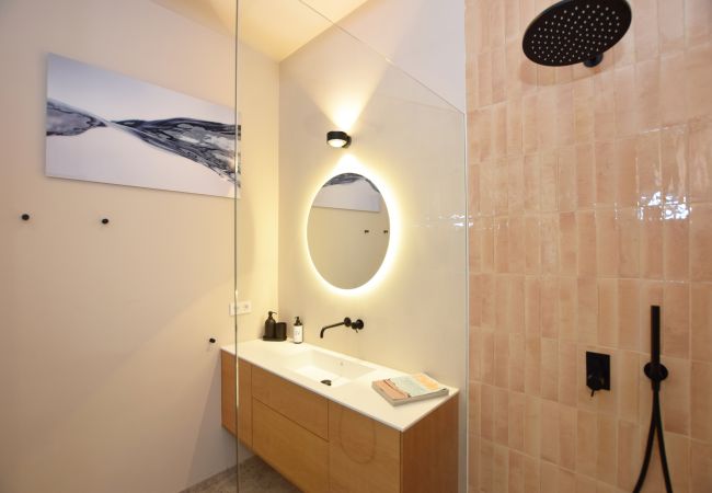 Adamar - Baño en zona de descanso - Planta baja