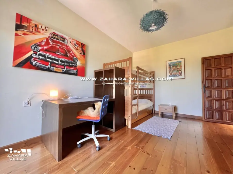 Imagen 28 de Chalet en primera línea de playa en venta en la Cala de los Alemanes, Atlanterra