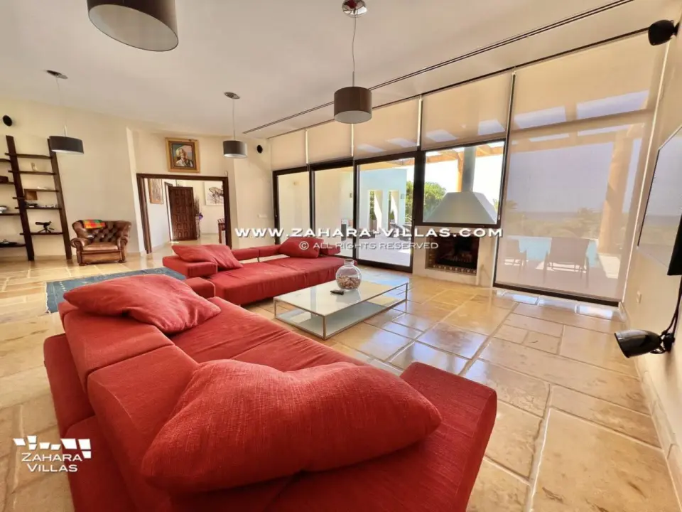 Imagen 61 de Chalet en primera línea de playa en venta en la Cala de los Alemanes, Atlanterra