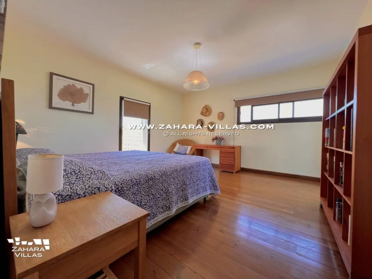 Imagen 39 de Chalet en primera línea de playa en venta en la Cala de los Alemanes, Atlanterra