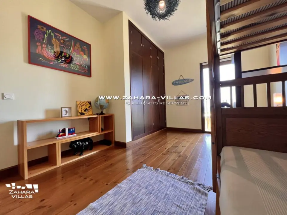 Imagen 27 de Chalet en primera línea de playa en venta en la Cala de los Alemanes, Atlanterra