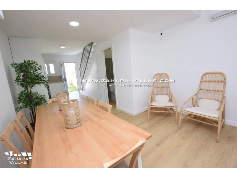 Imagen 12 de Newly Built Terraced House with Frontal Sea Views.