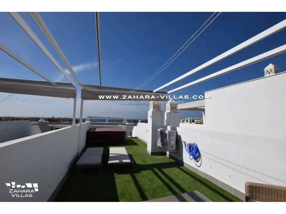 Imagen 40 de Newly Built Terraced House with Frontal Sea Views.
