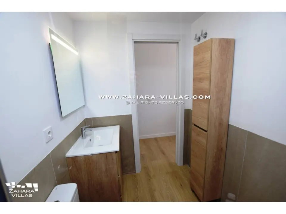 Imagen 23 de Newly Built Terraced House with Frontal Sea Views.