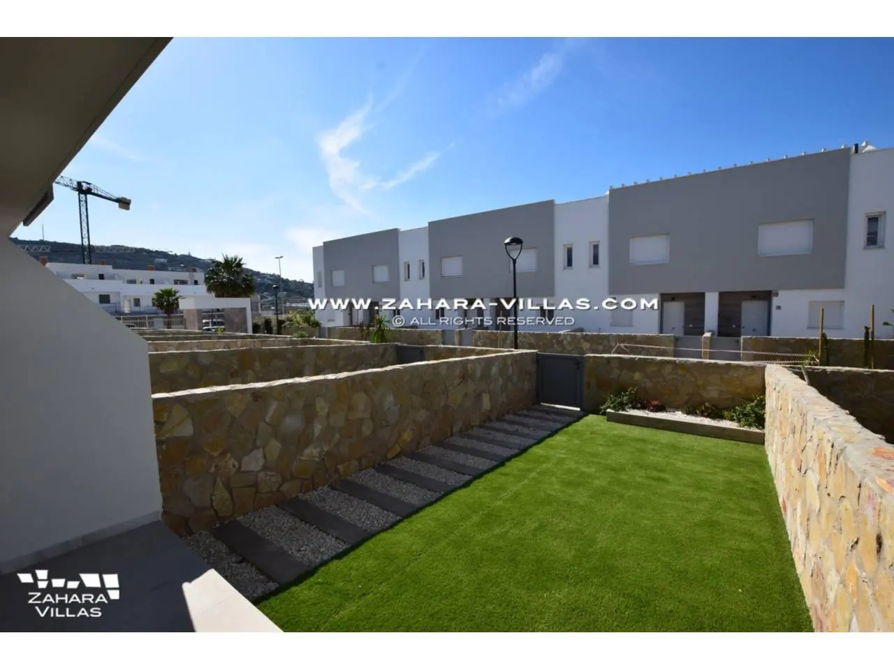 Imagen 16 de Newly Built Terraced House with Frontal Sea Views.