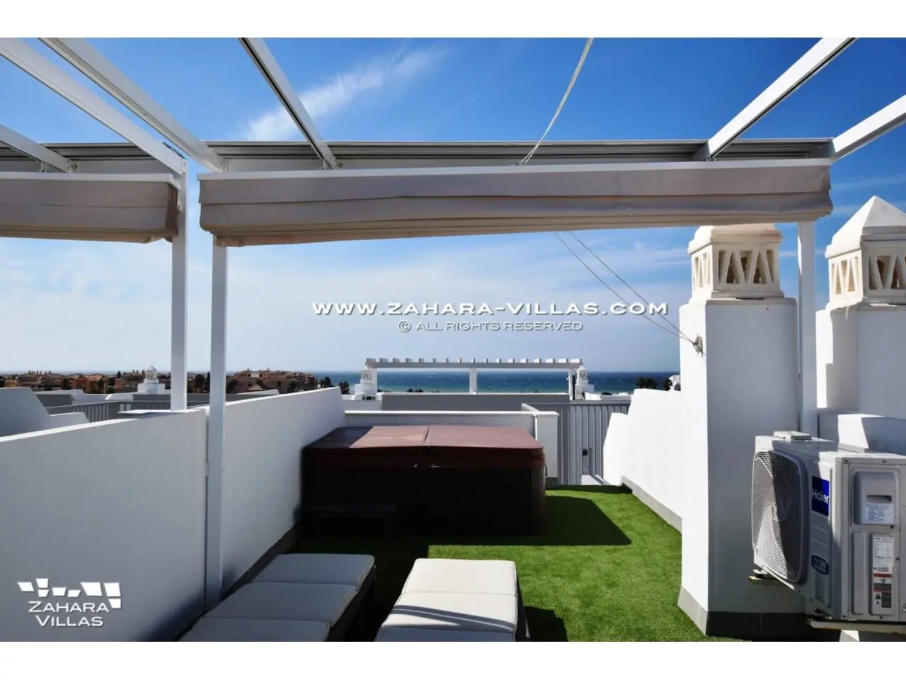 Imagen 41 de Newly Built Terraced House with Frontal Sea Views.
