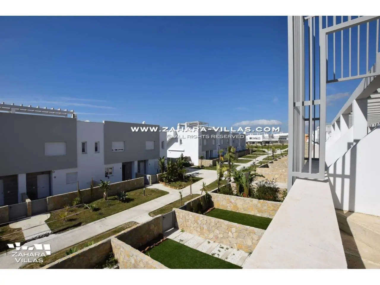 Imagen 34 de Newly Built Terraced House with Frontal Sea Views.