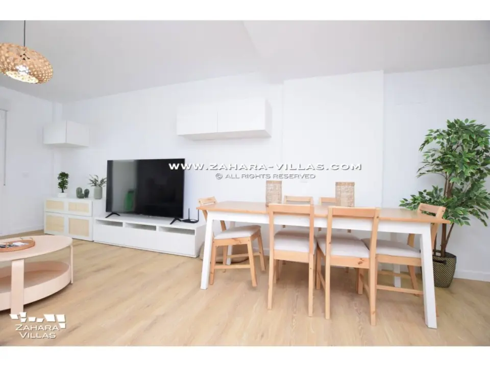 Imagen 9 de Newly Built Terraced House with Frontal Sea Views.