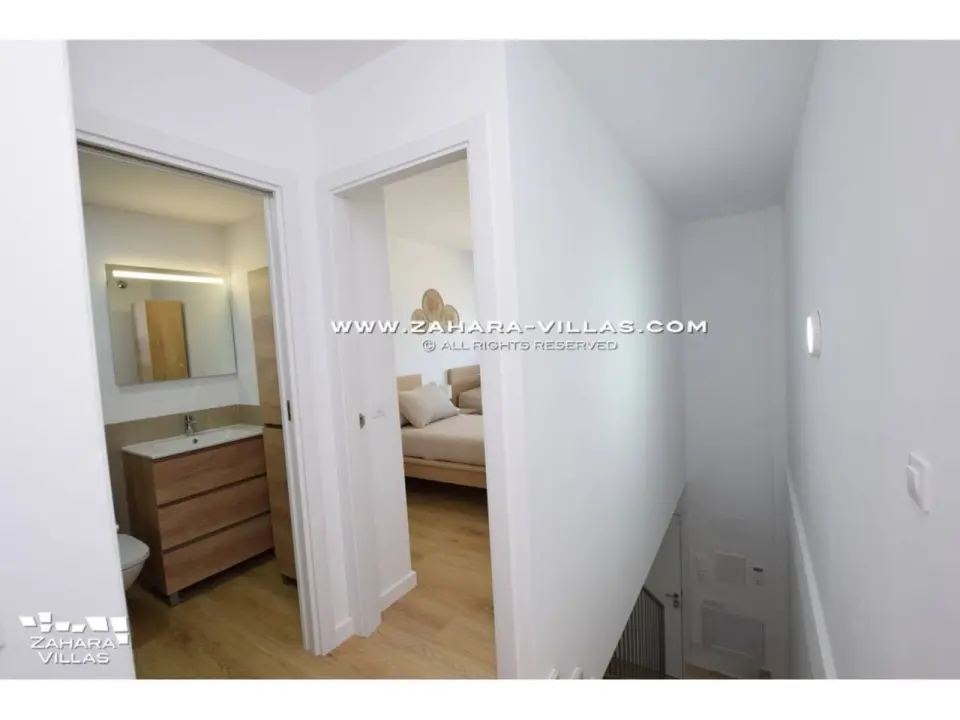 Imagen 24 de Newly Built Terraced House with Frontal Sea Views.