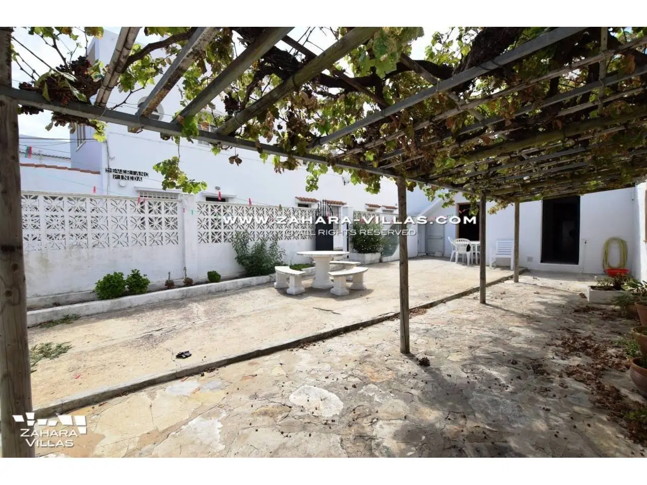 Imagen 2 de Casa en Avda. del Pradillo en venta en el pueblo de  Zahara de los Atunes