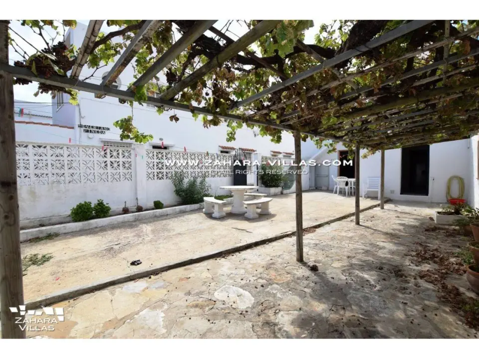 Imagen 2 de Casa en Avda. del Pradillo en venta en el pueblo de  Zahara de los Atunes