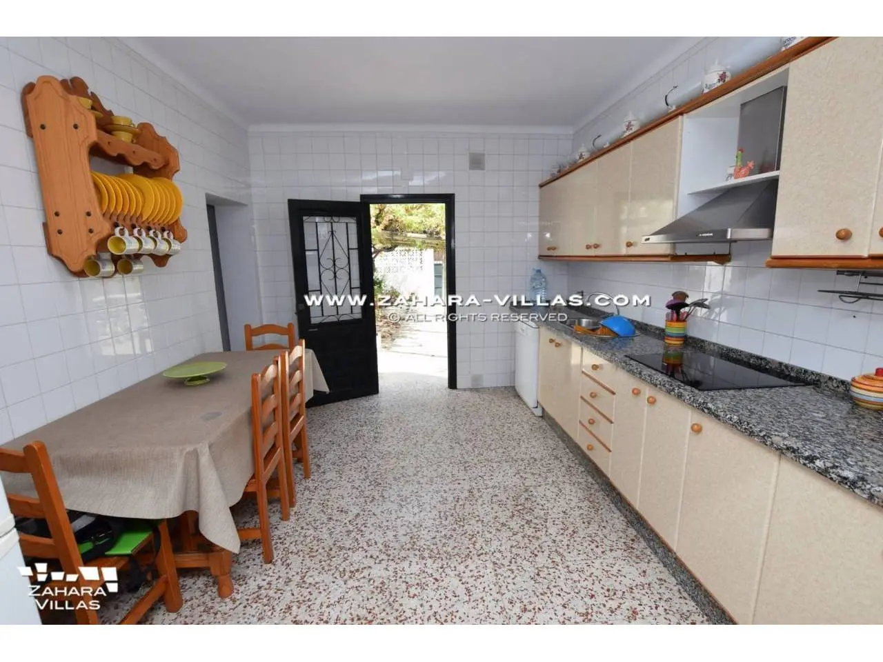 Imagen 8 de Casa en Avda. del Pradillo en venta en el pueblo de  Zahara de los Atunes