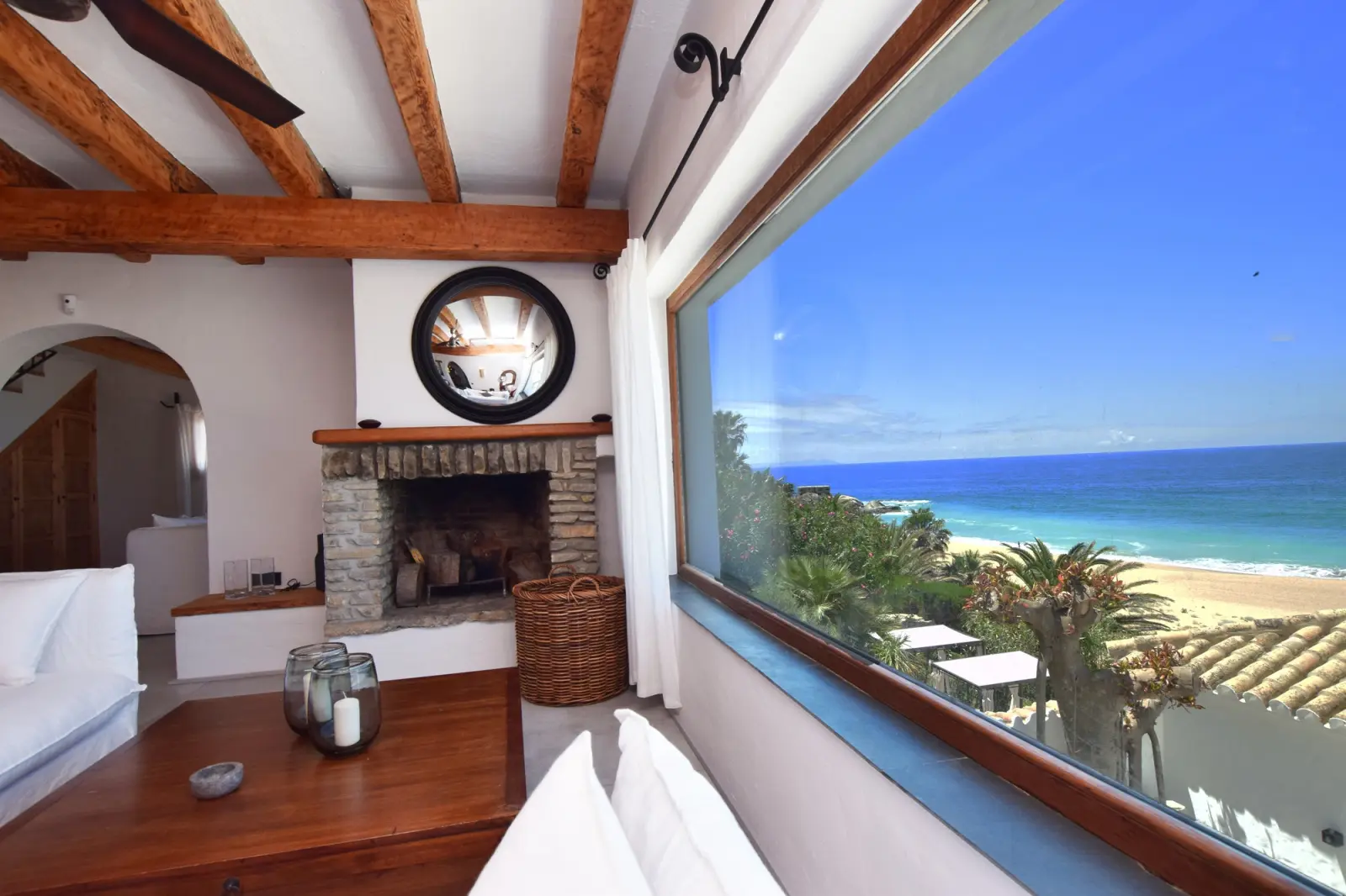 El Peñón - Salón 1 con vistas al mar