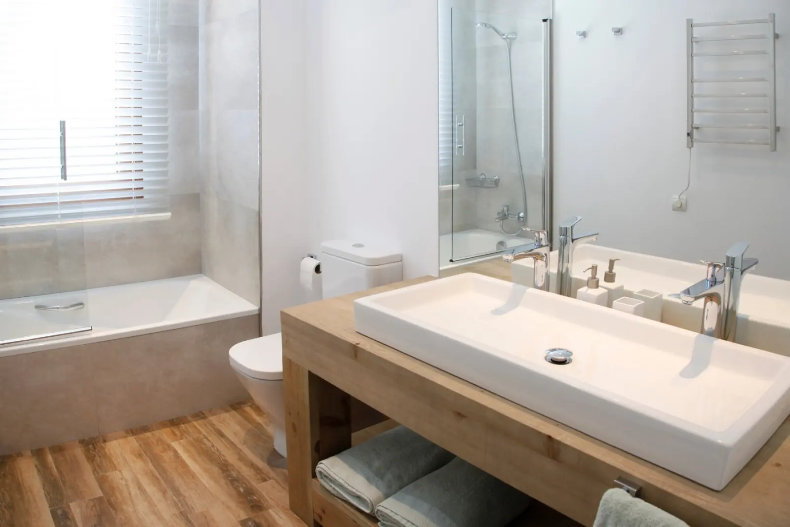 Hasta aquí hemos llegao - Baño