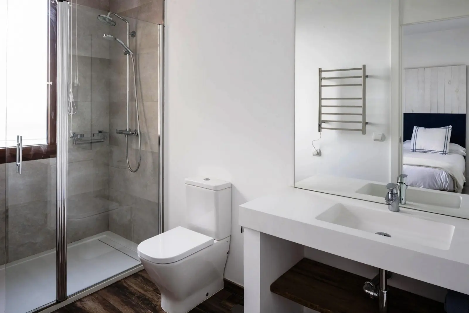Hasta aquí hemos llegao - Baño