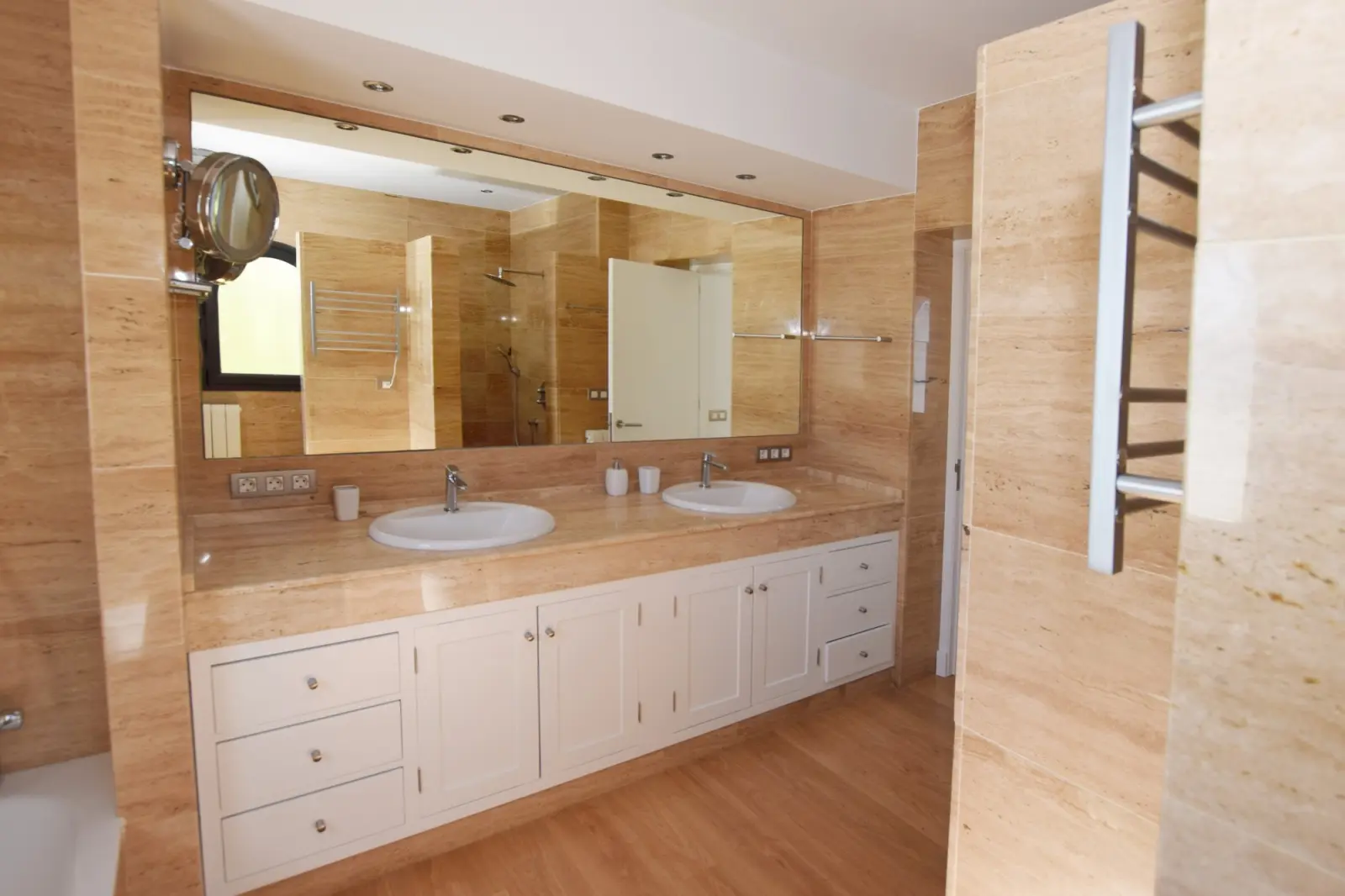 Fare Miti - Baño hab. principal