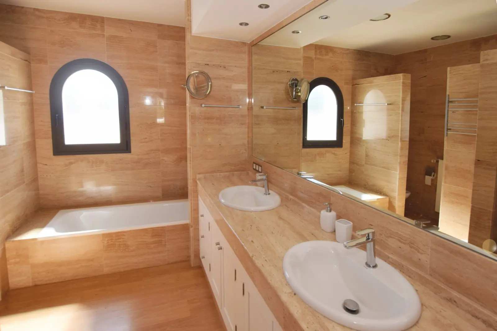 Fare Miti - Baño Hab. Principal