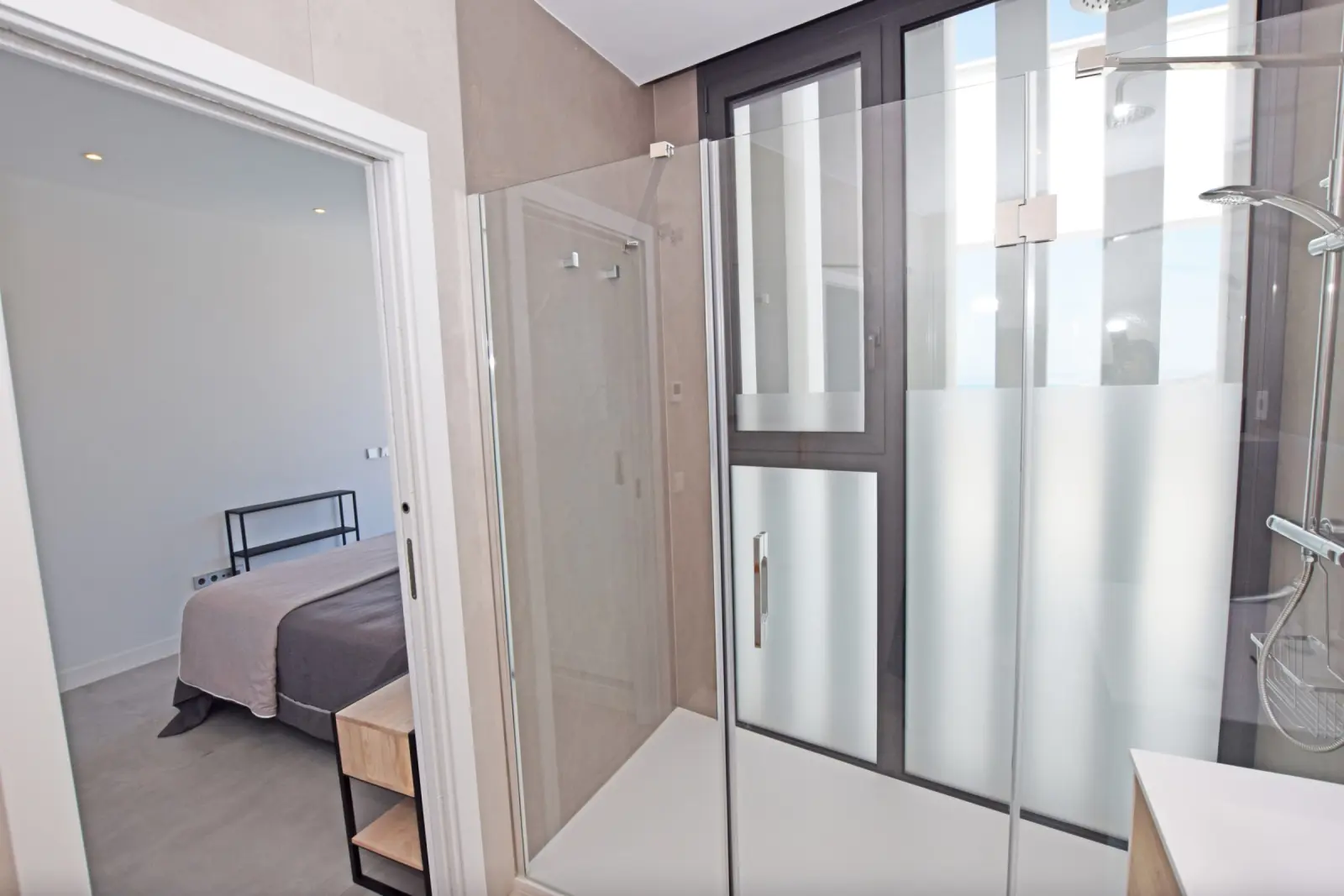 Azara G37 - Baño en suite - Dormitorio 3