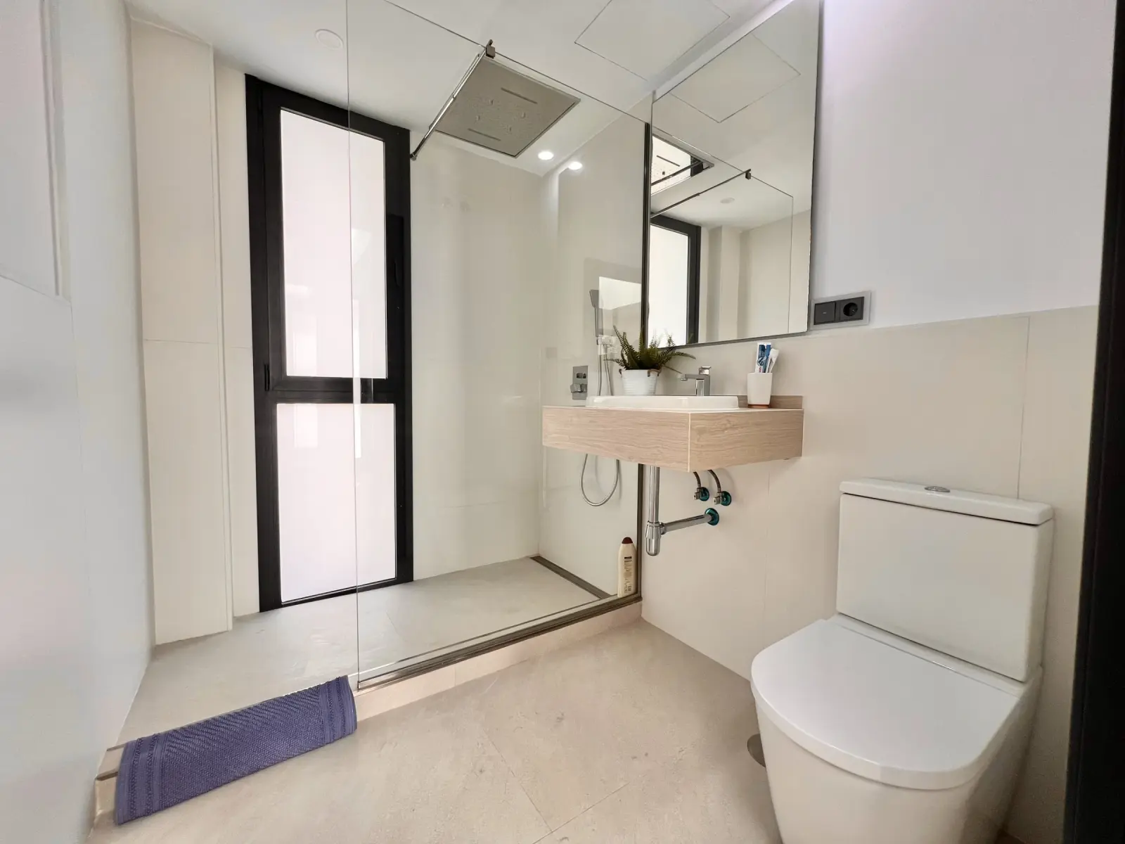 Ámbar - BAÑO 4