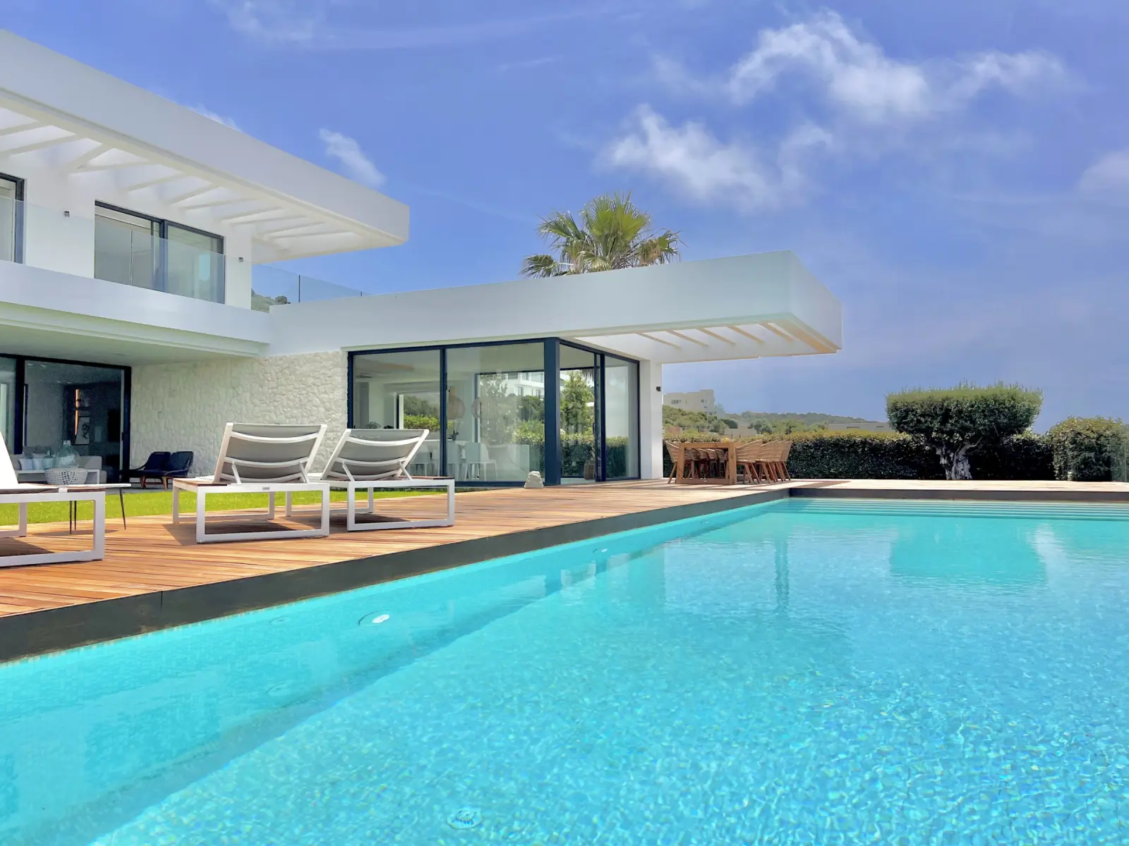 Entrefaros - Piscina