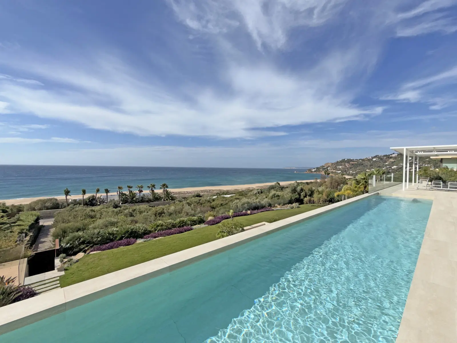 Adamar - Zona de piscina - Vistas al mar