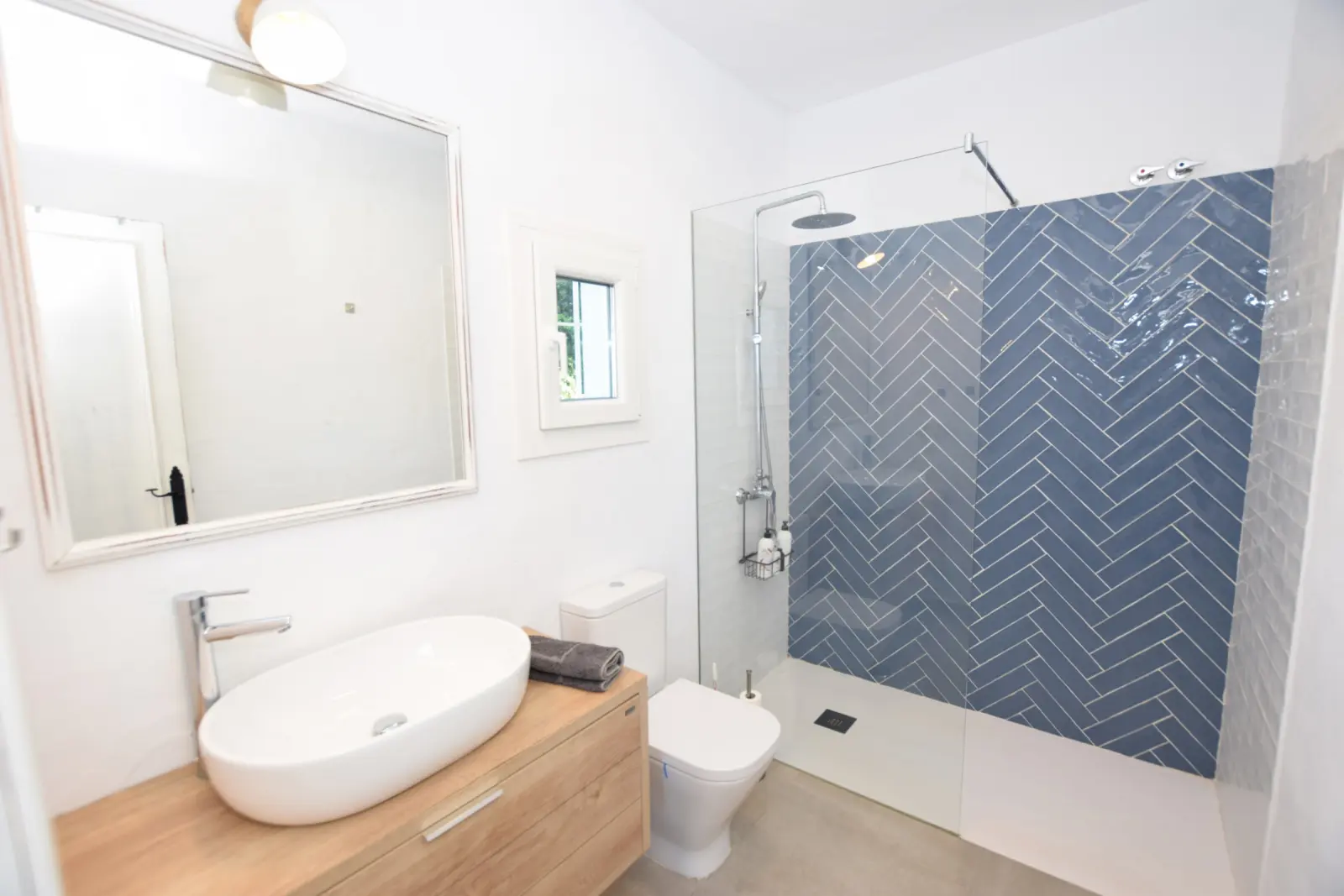 La Almadraba - Dormitorio4-baoensuite