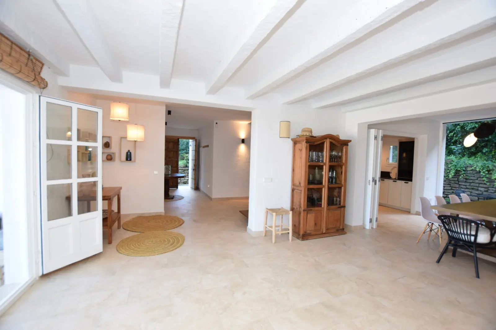 La Risa - Hall2