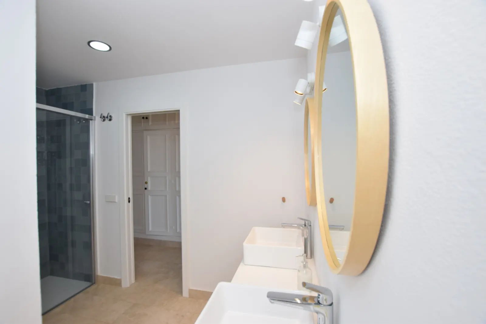 La Risa - Dormitorio3-baoensuite2